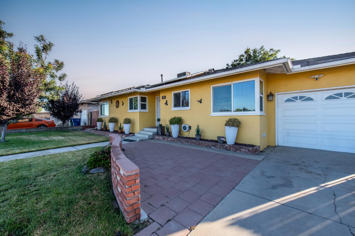 1918 N Weber Ave, Fresno, CA 93705
