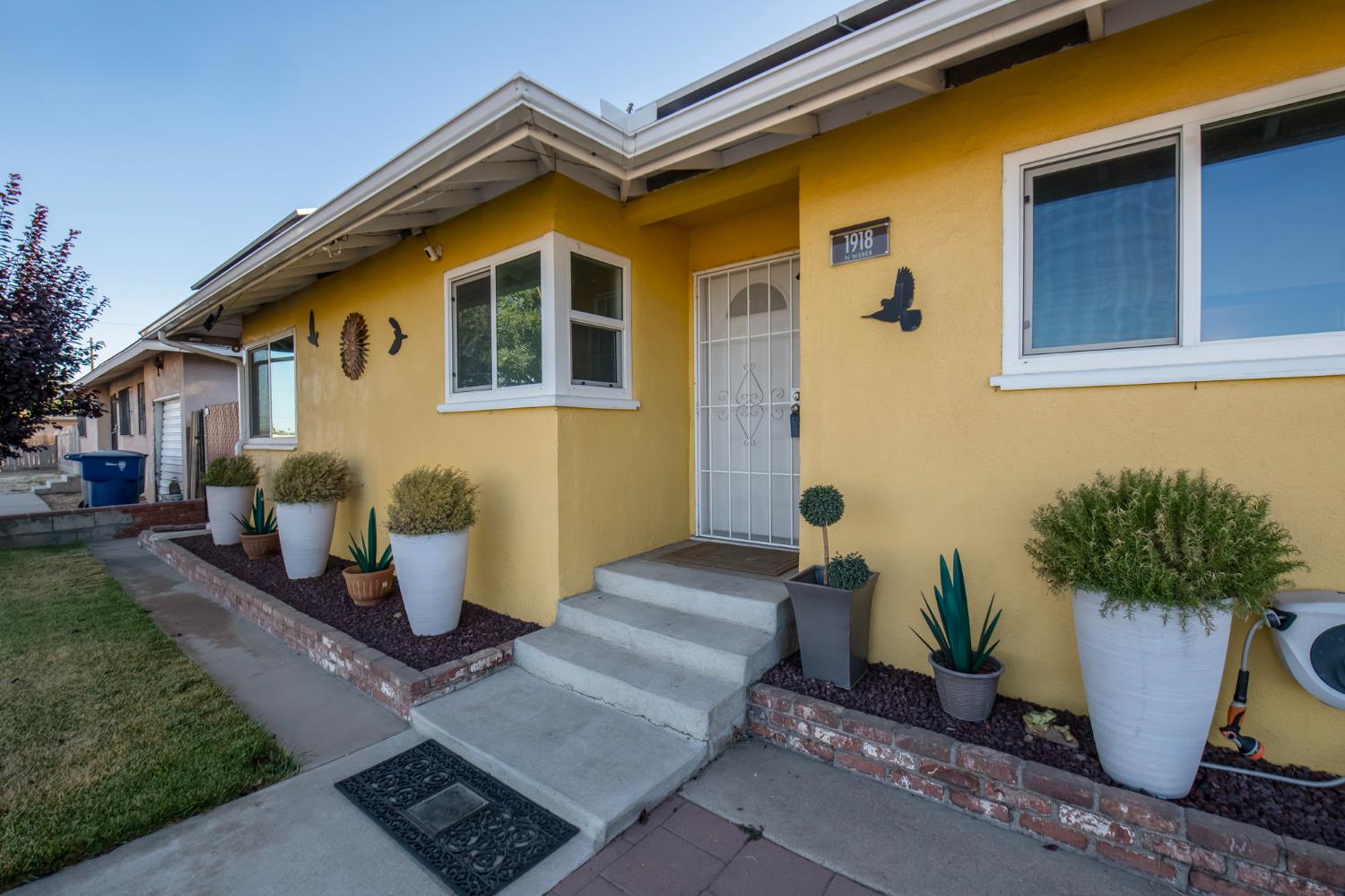 1918 N Weber Ave, Fresno, CA 93705