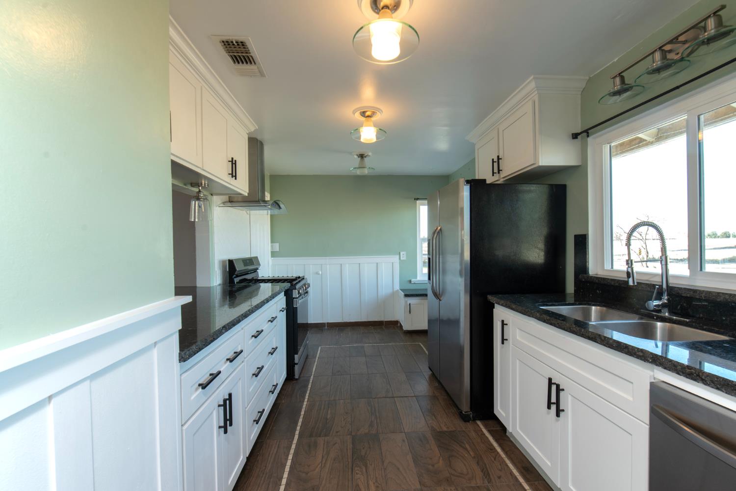 1918 N Weber Ave, Fresno, CA 93705