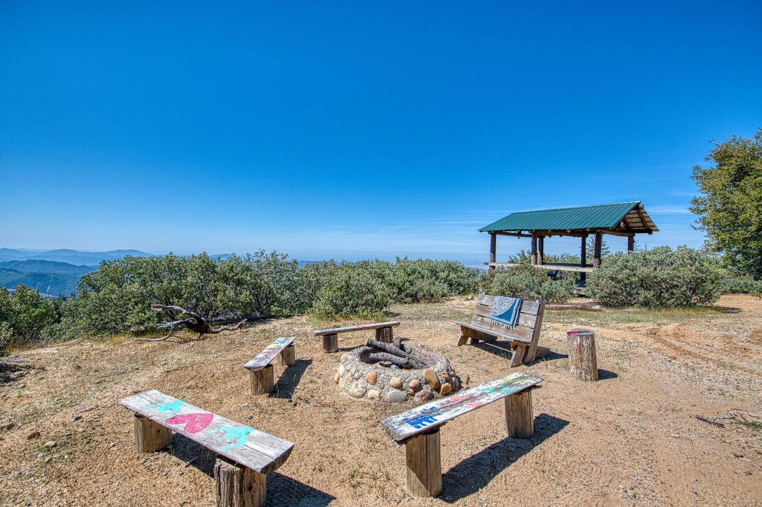 11111 Upper Cressman Rd, Shaver Lake, CA 93664