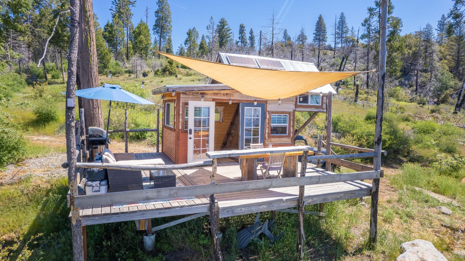 11111 Upper Cressman Rd, Shaver Lake, CA 93664