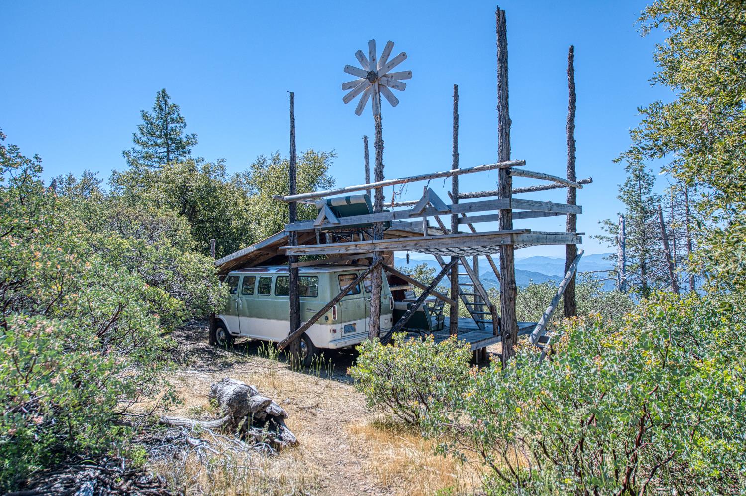 11111 Upper Cressman Rd, Shaver Lake, CA 93664
