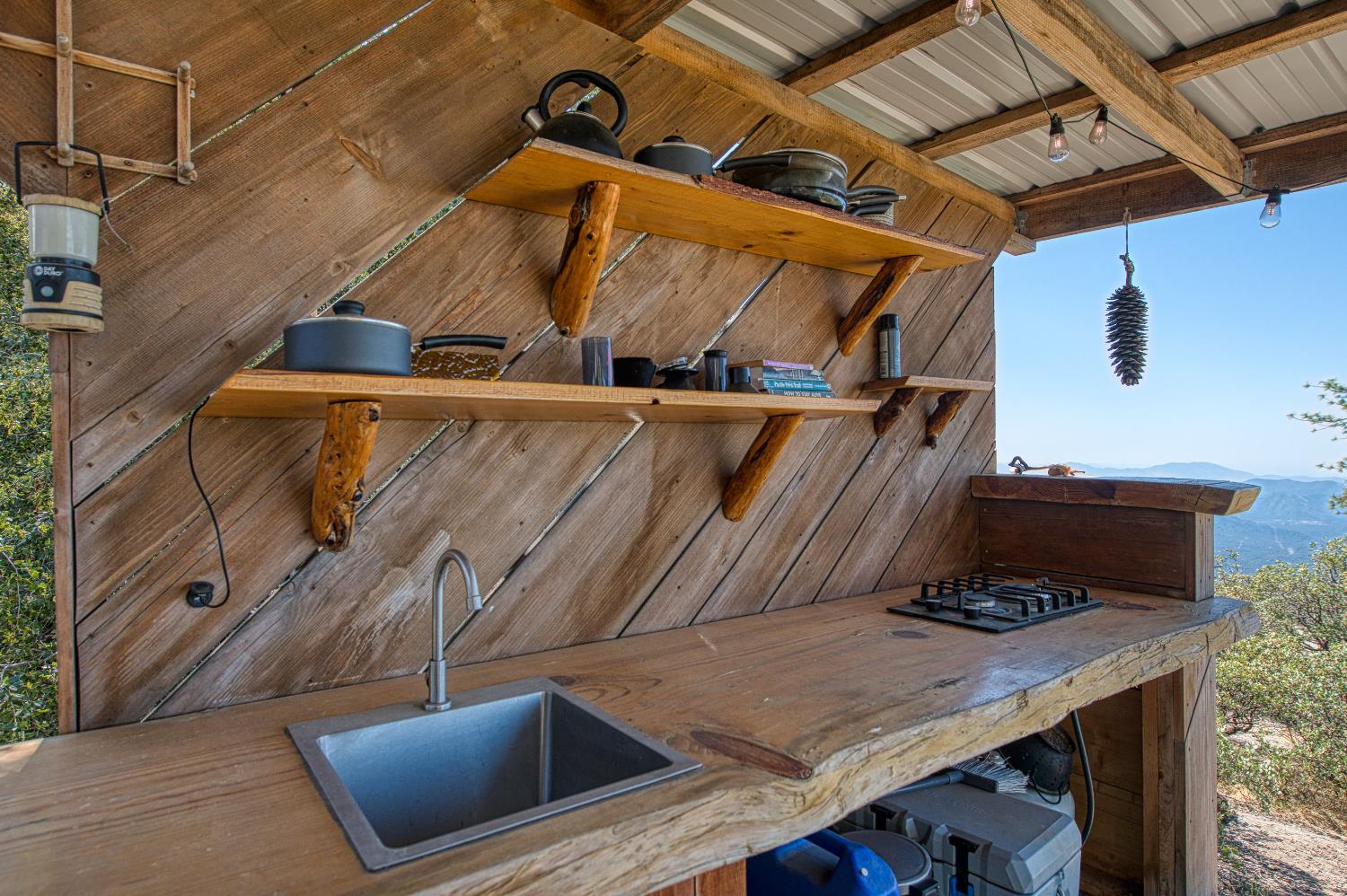 11111 Upper Cressman Rd, Shaver Lake, CA 93664