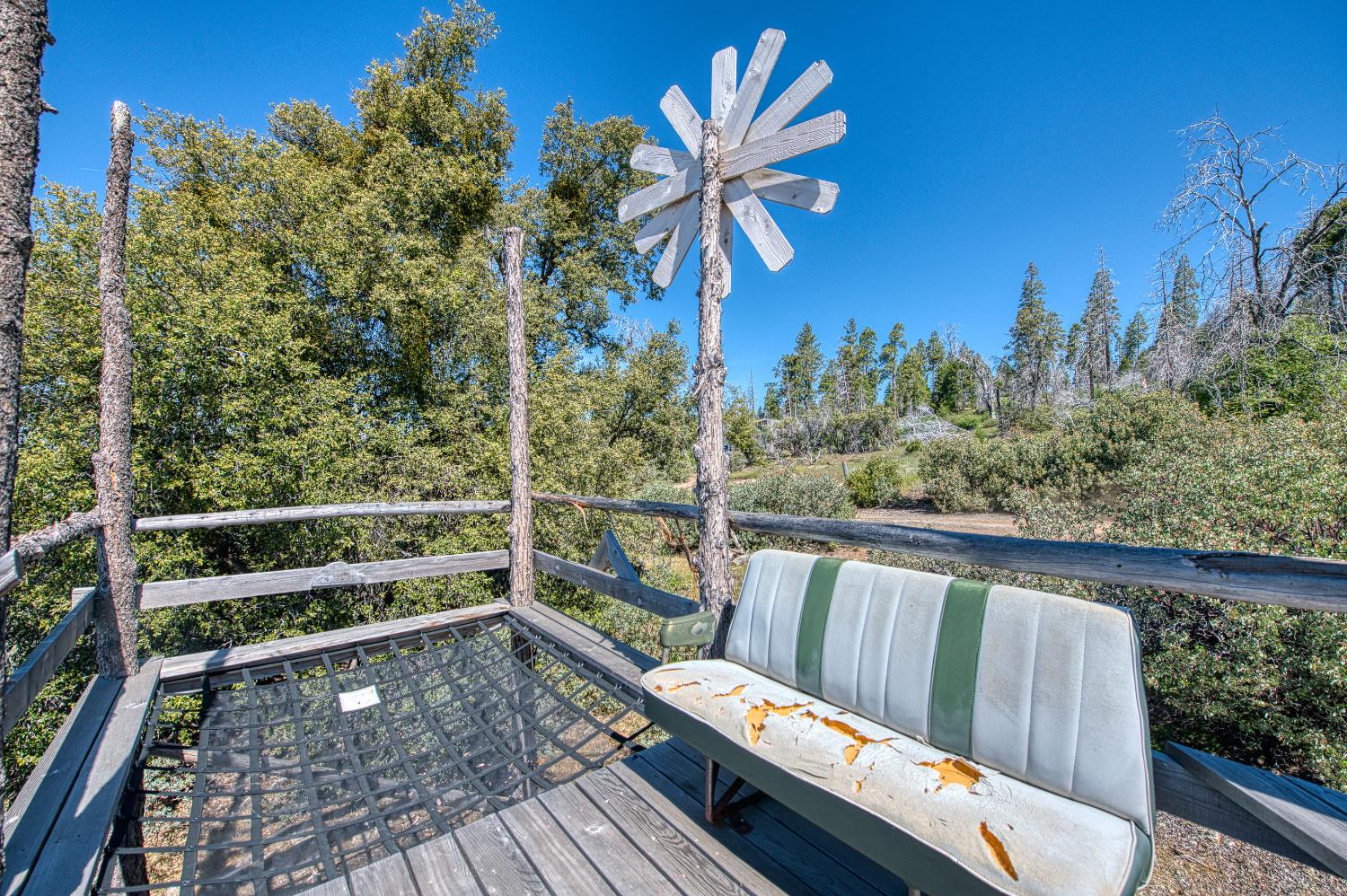 11111 Upper Cressman Rd, Shaver Lake, CA 93664