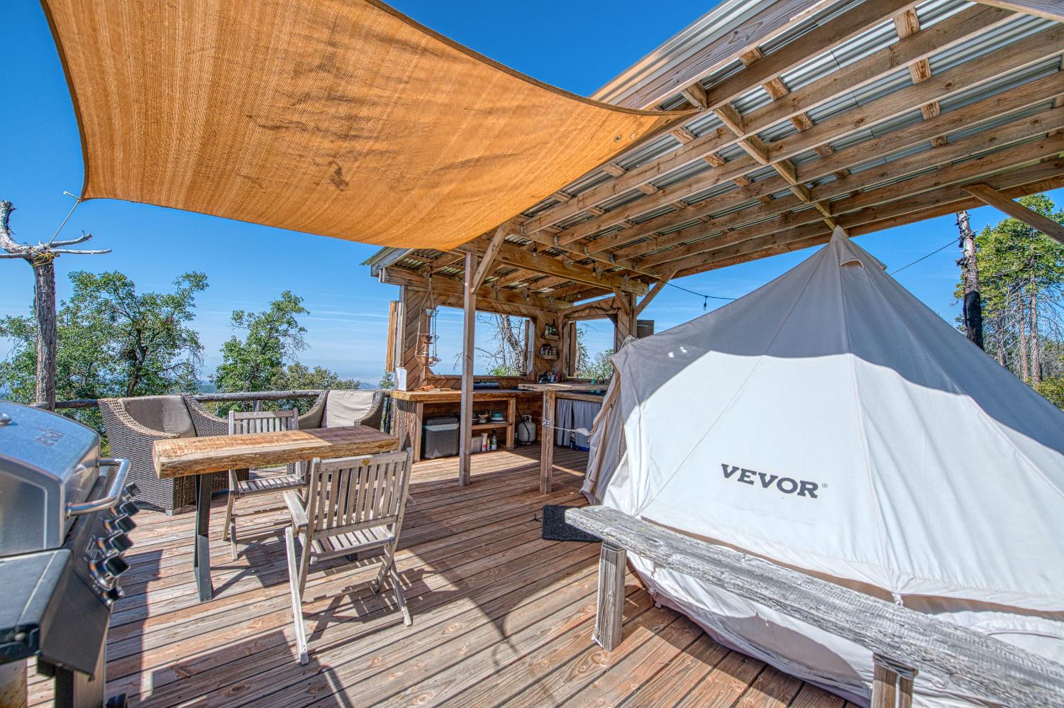 11111 Upper Cressman Rd, Shaver Lake, CA 93664