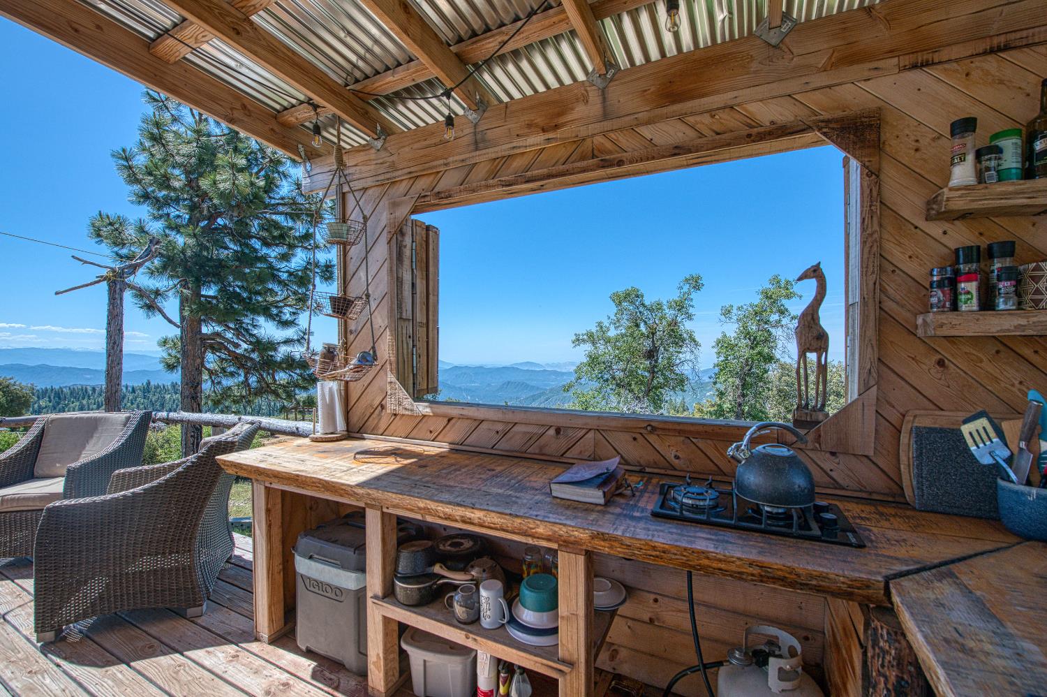 11111 Upper Cressman Rd, Shaver Lake, CA 93664
