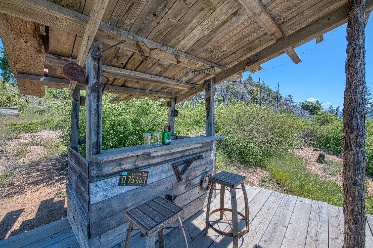 11111 Upper Cressman Rd, Shaver Lake, CA 93664