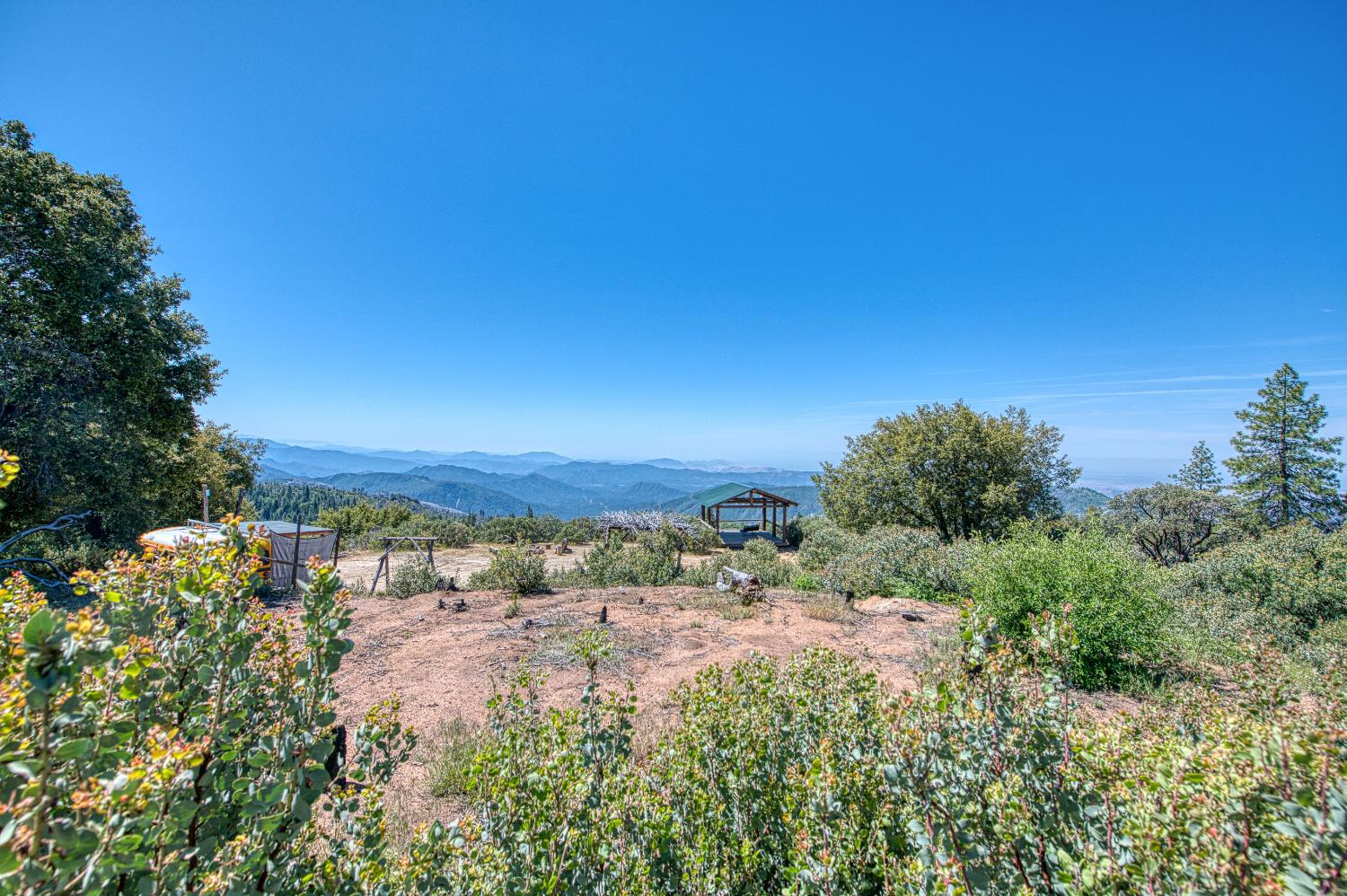 11111 Upper Cressman Rd, Shaver Lake, CA 93664