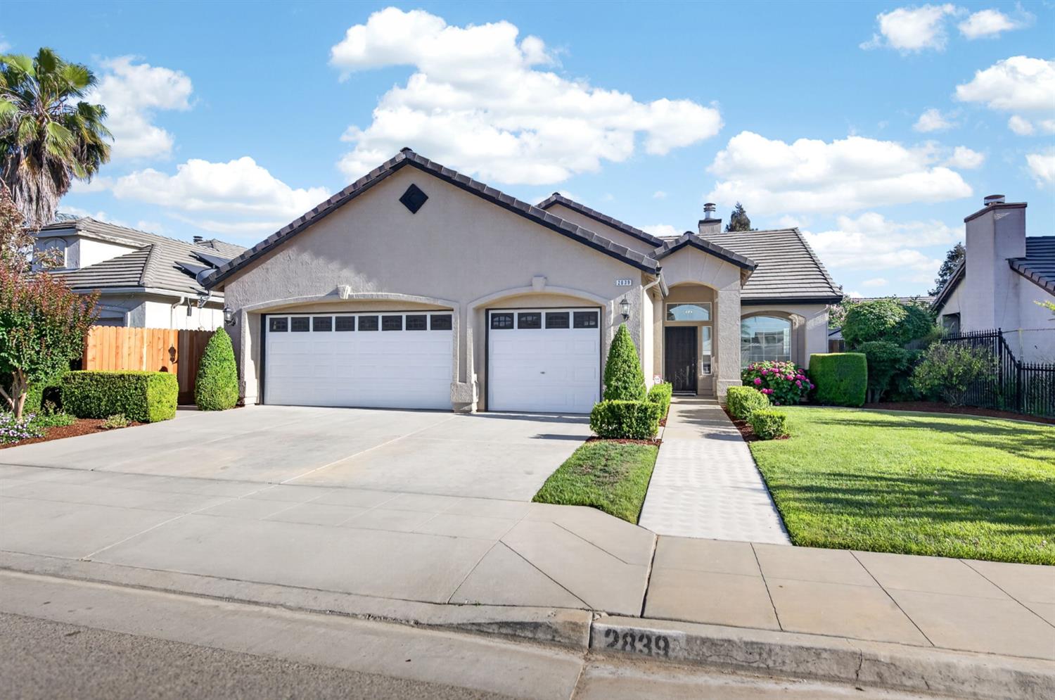2839 E Brandywine, Fresno, CA 93720