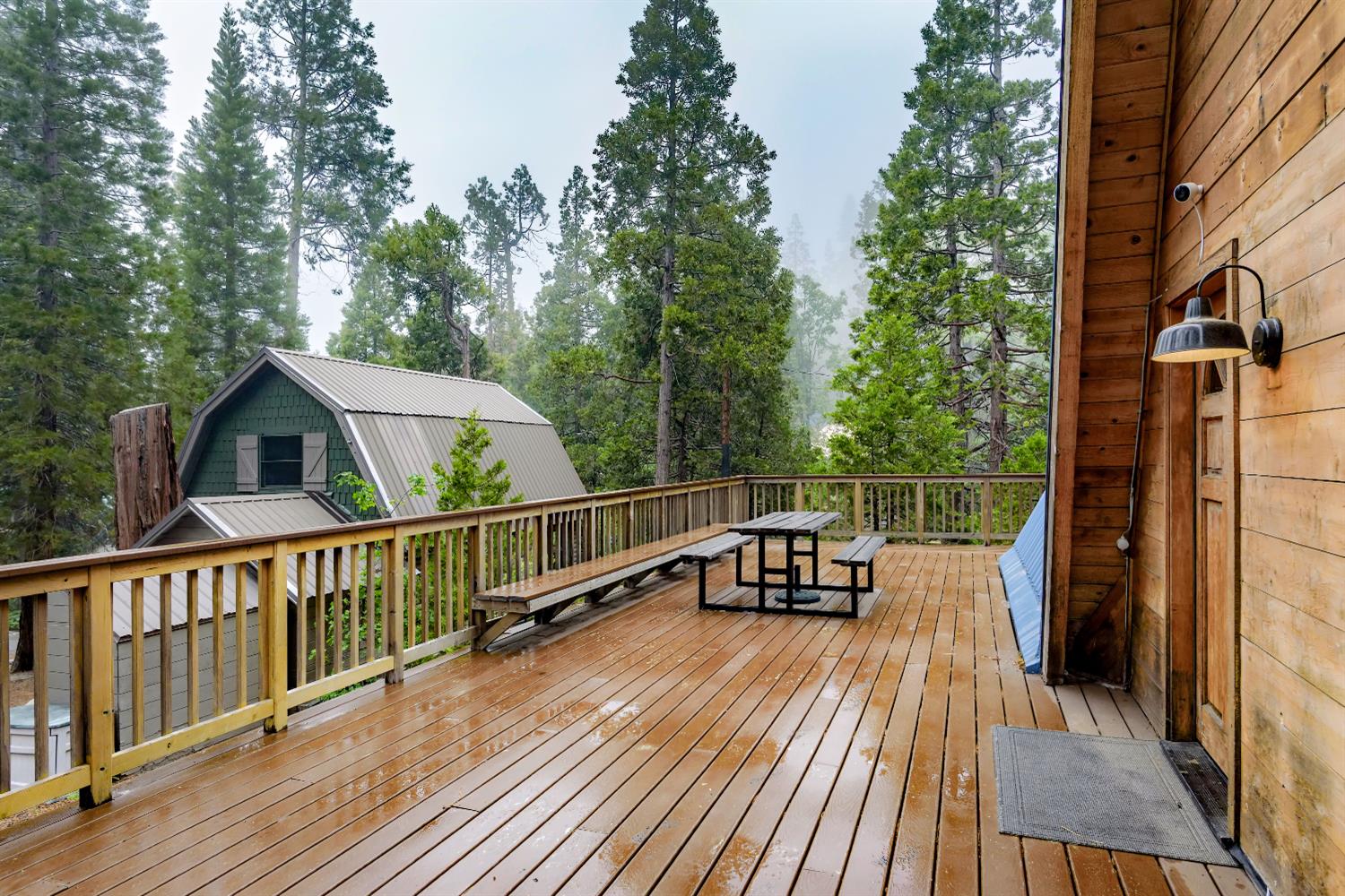 41864 Linnet Ln, Shaver Lake, CA 93664