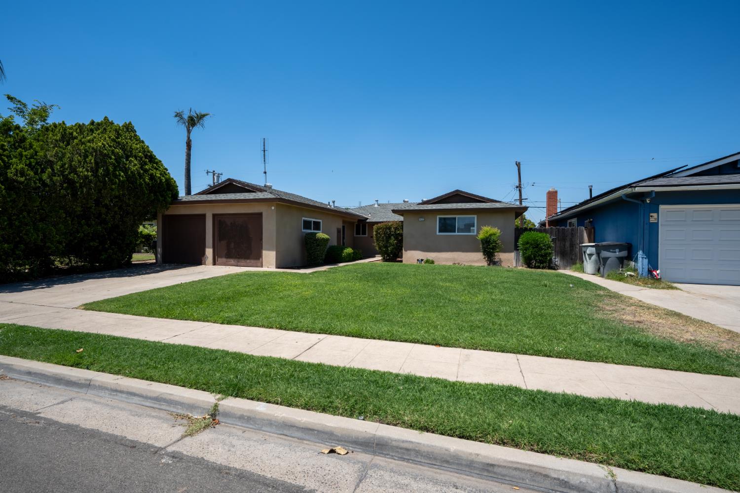 4527 N Chestnut Ave, Fresno, CA 93726