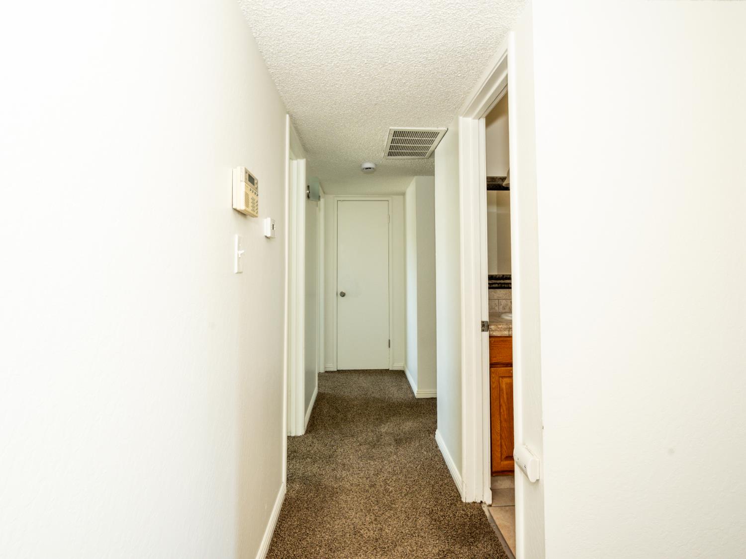 4527 N Chestnut Ave, Fresno, CA 93726