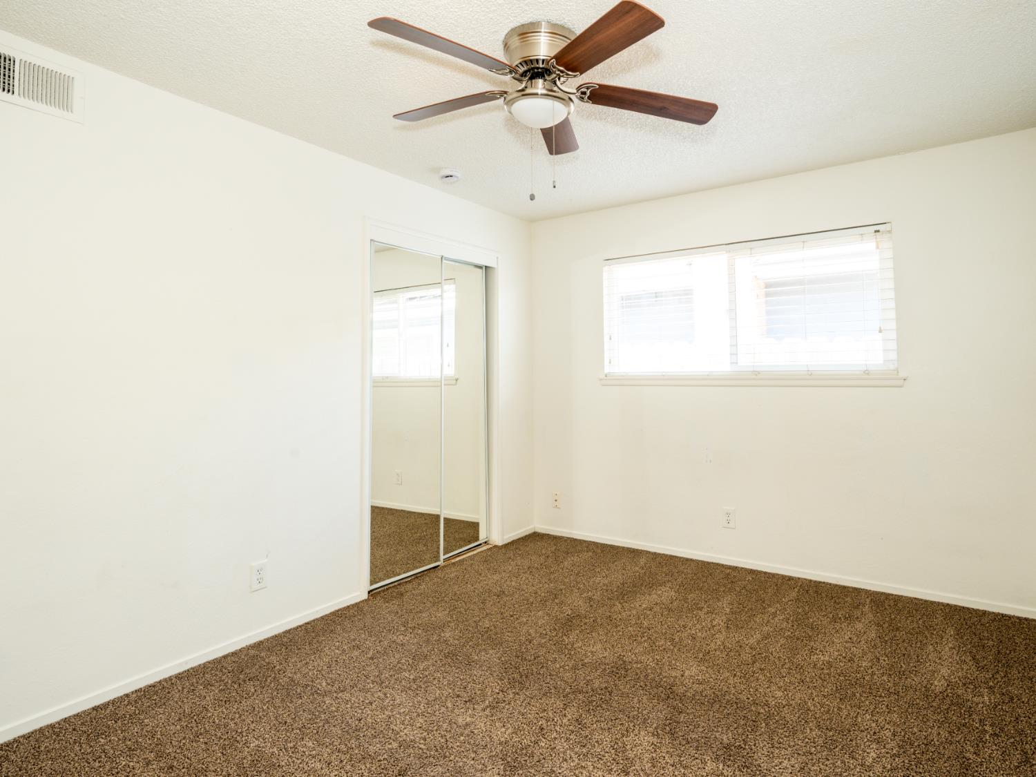 4527 N Chestnut Ave, Fresno, CA 93726