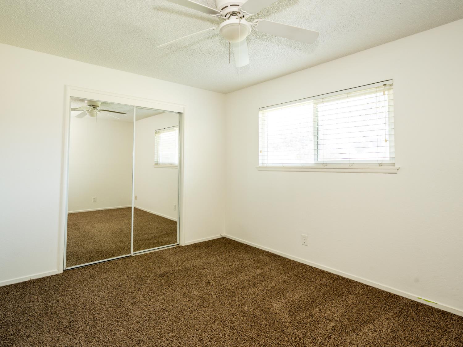 4527 N Chestnut Ave, Fresno, CA 93726