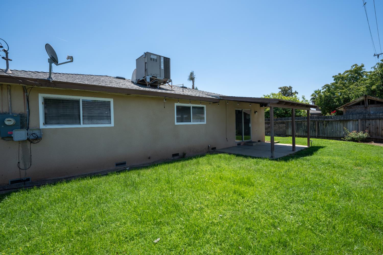 4527 N Chestnut Ave, Fresno, CA 93726