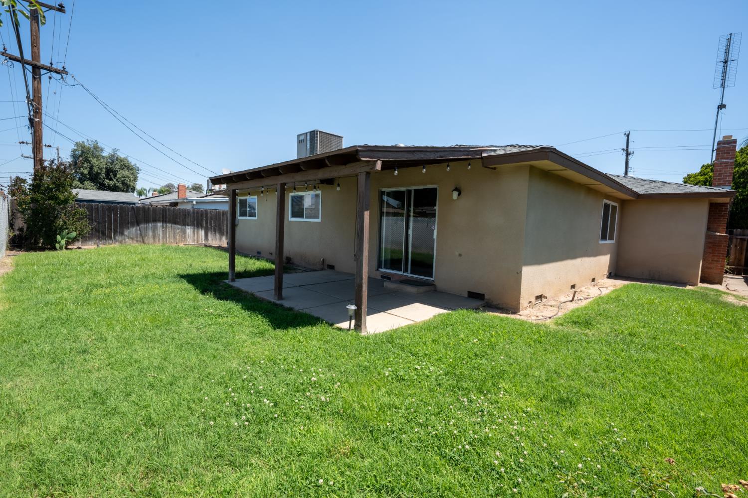 4527 N Chestnut Ave, Fresno, CA 93726