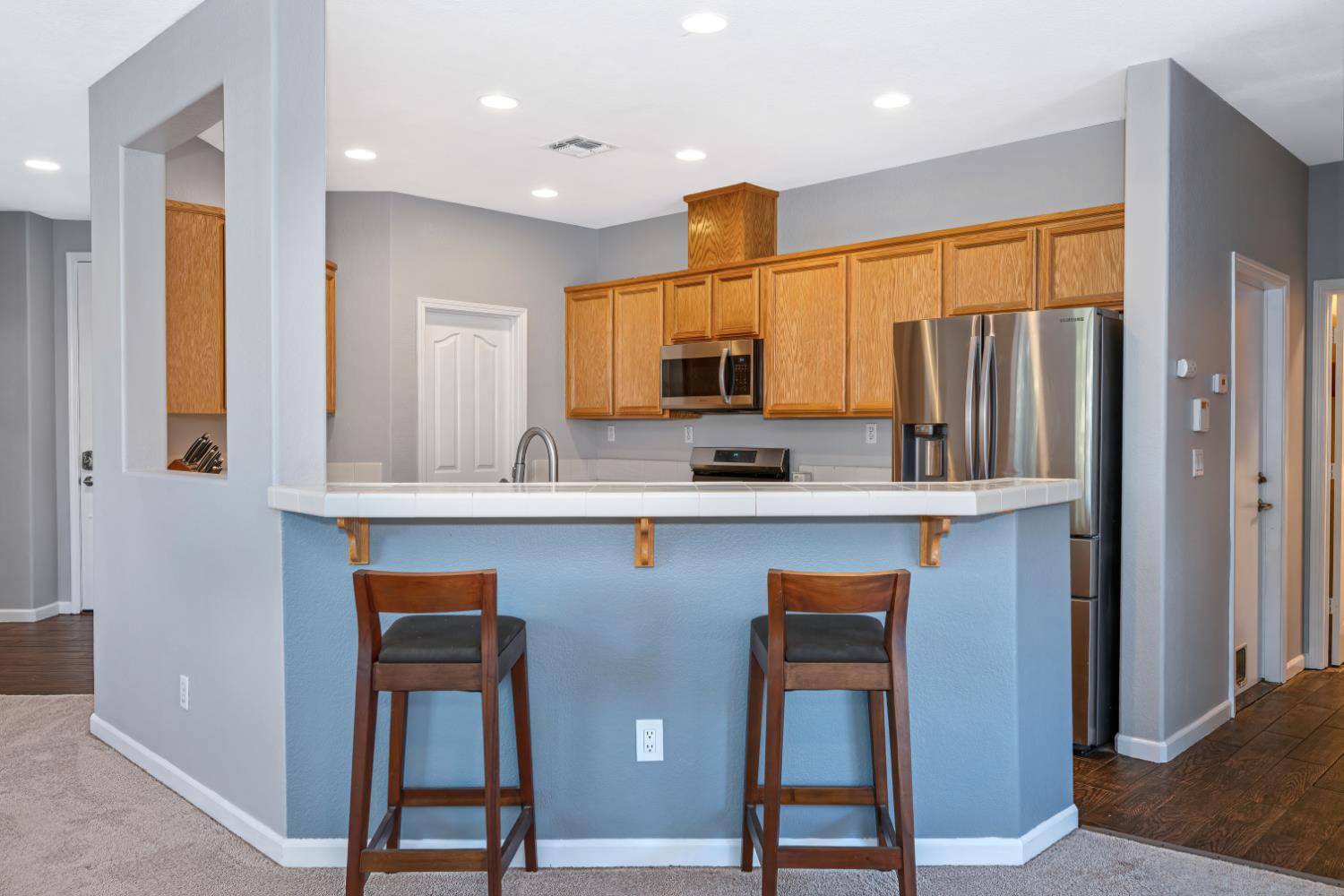 6 Carver Ct, Sacramento, CA 95835