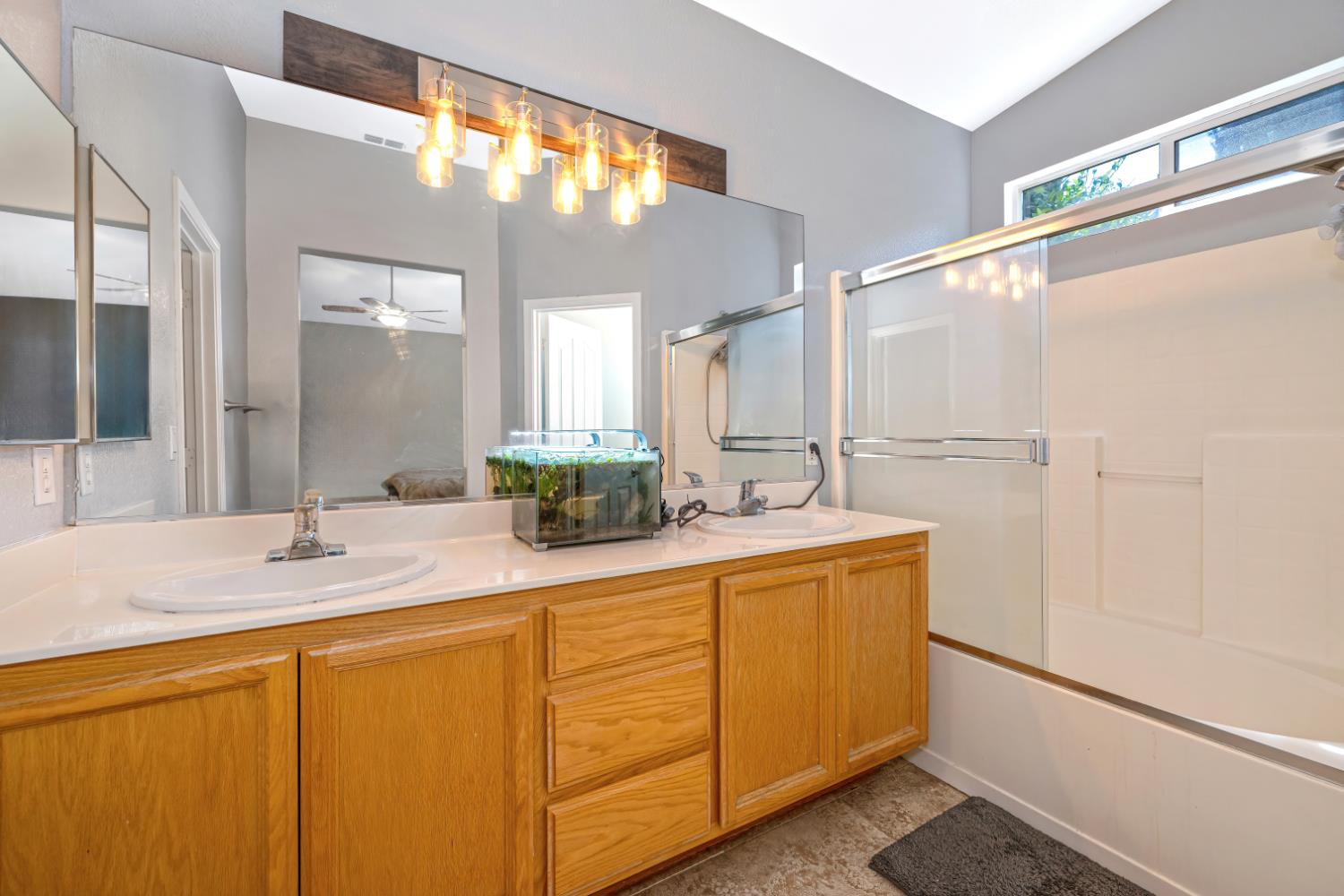 6 Carver Ct, Sacramento, CA 95835