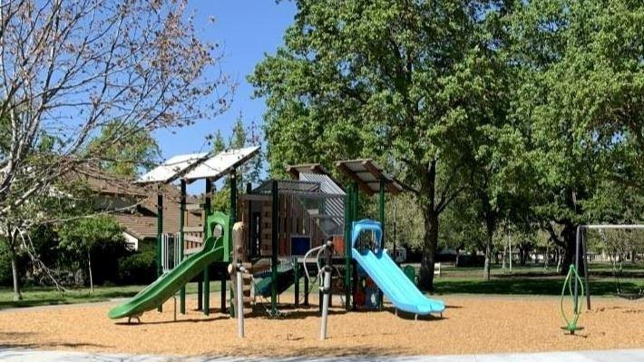 6 Carver Ct, Sacramento, CA 95835