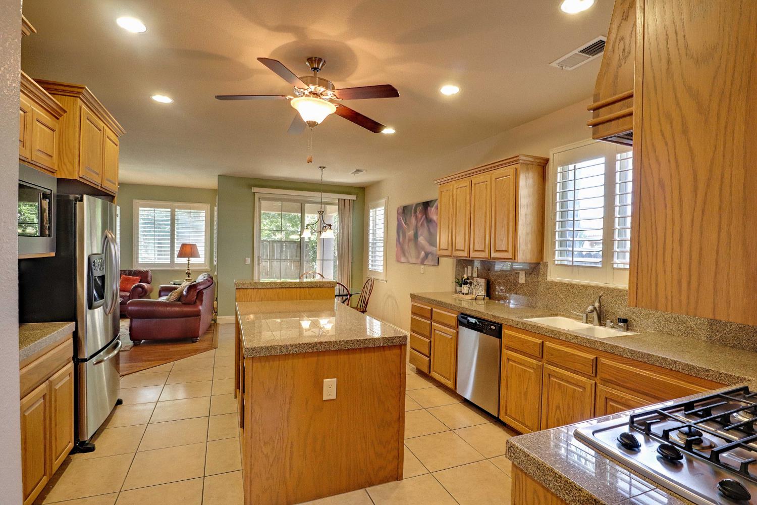2591 E Powers Ave, Fresno, CA 93720