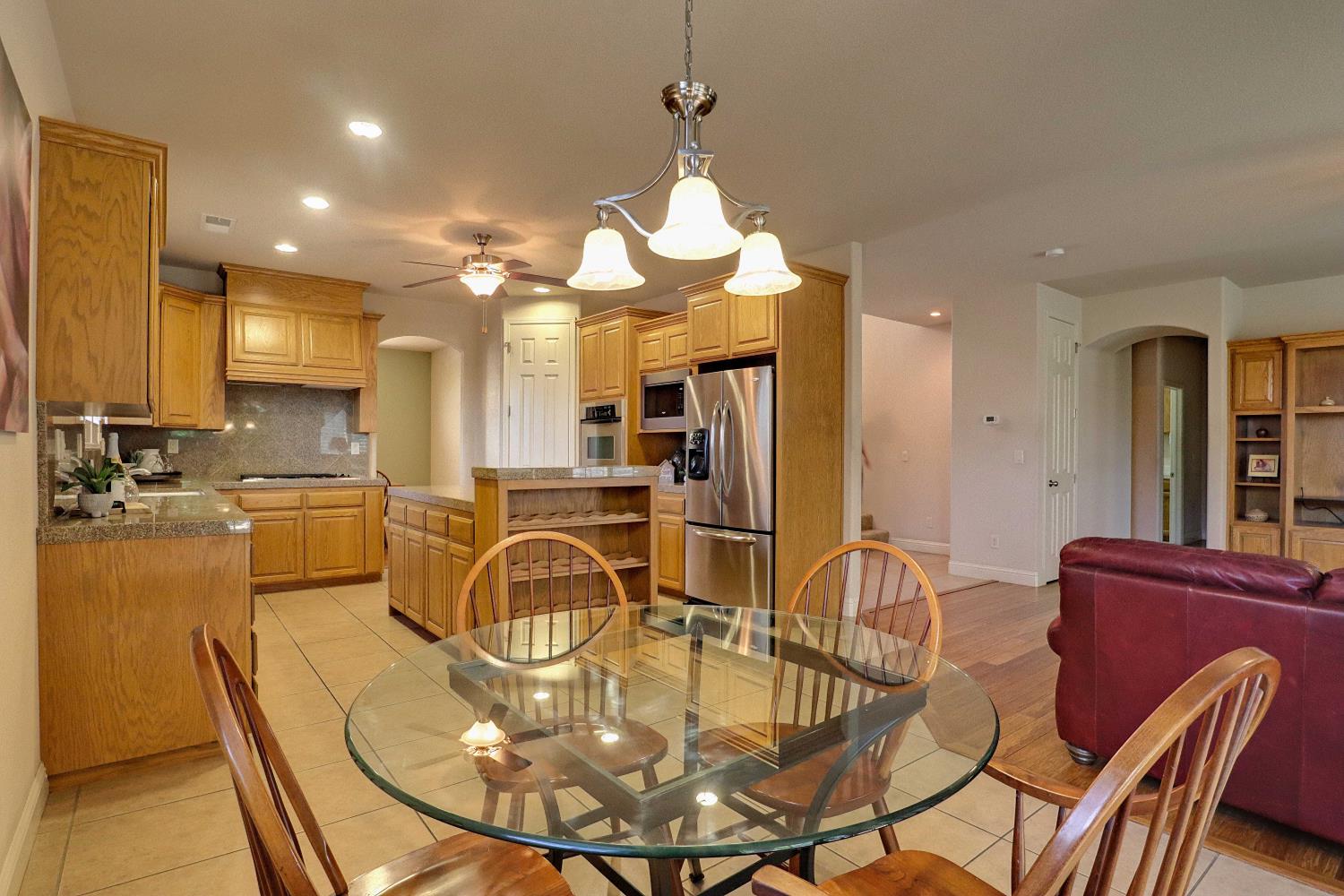 2591 E Powers Ave, Fresno, CA 93720