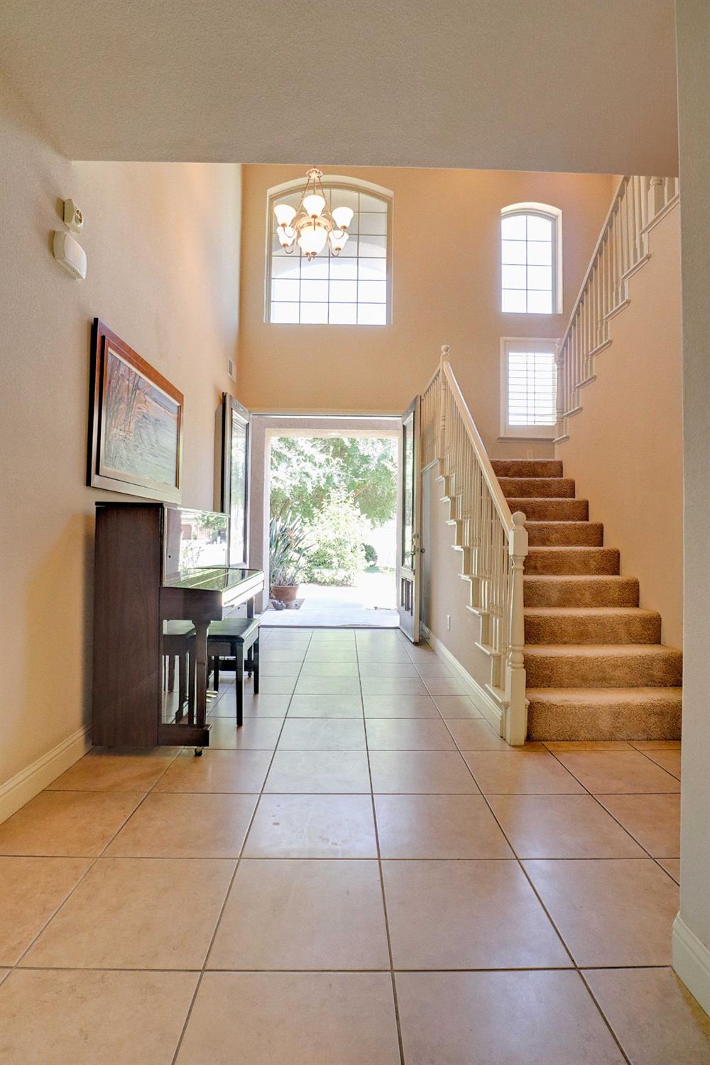 2591 E Powers Ave, Fresno, CA 93720