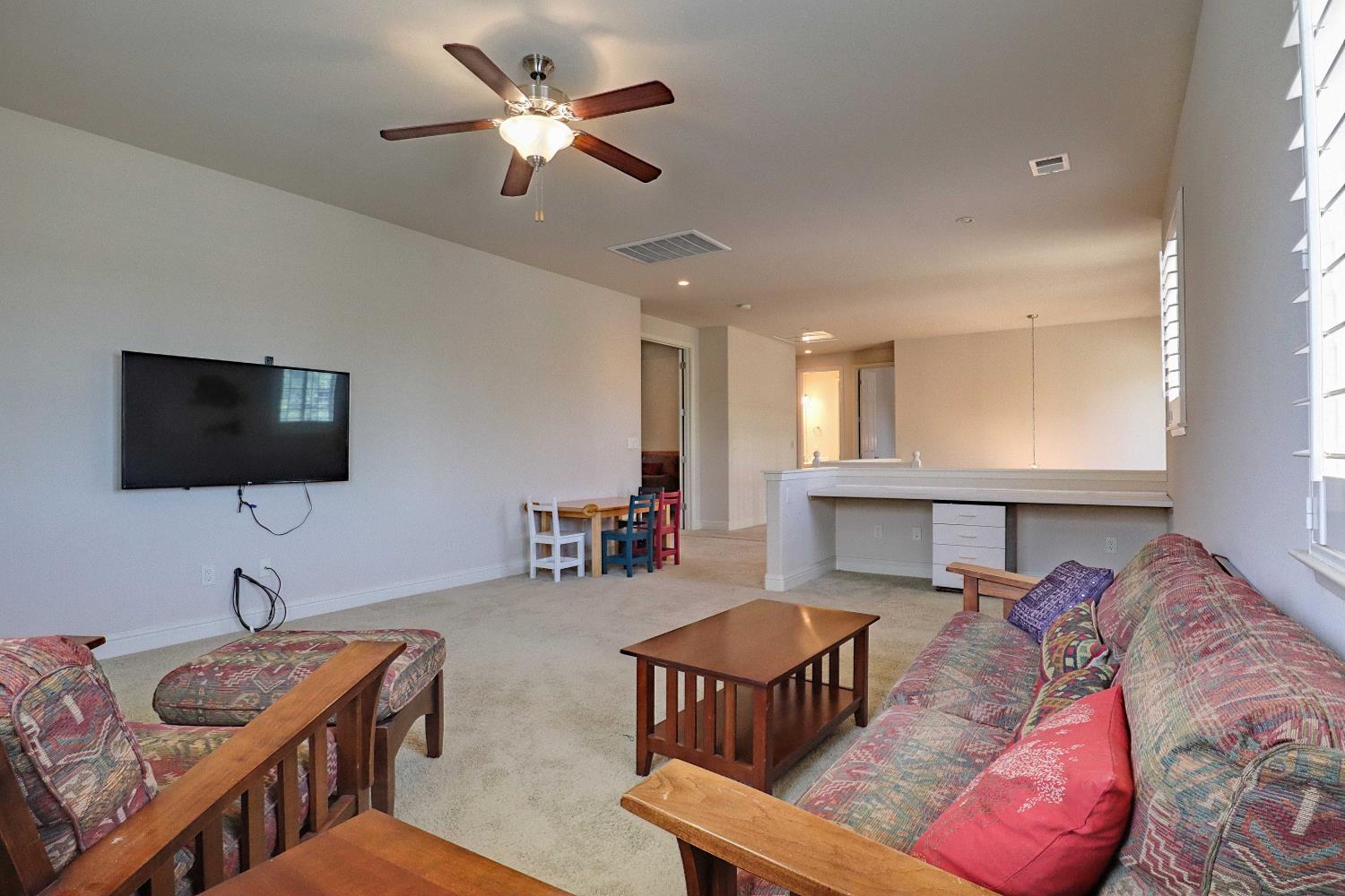 2591 E Powers Ave, Fresno, CA 93720