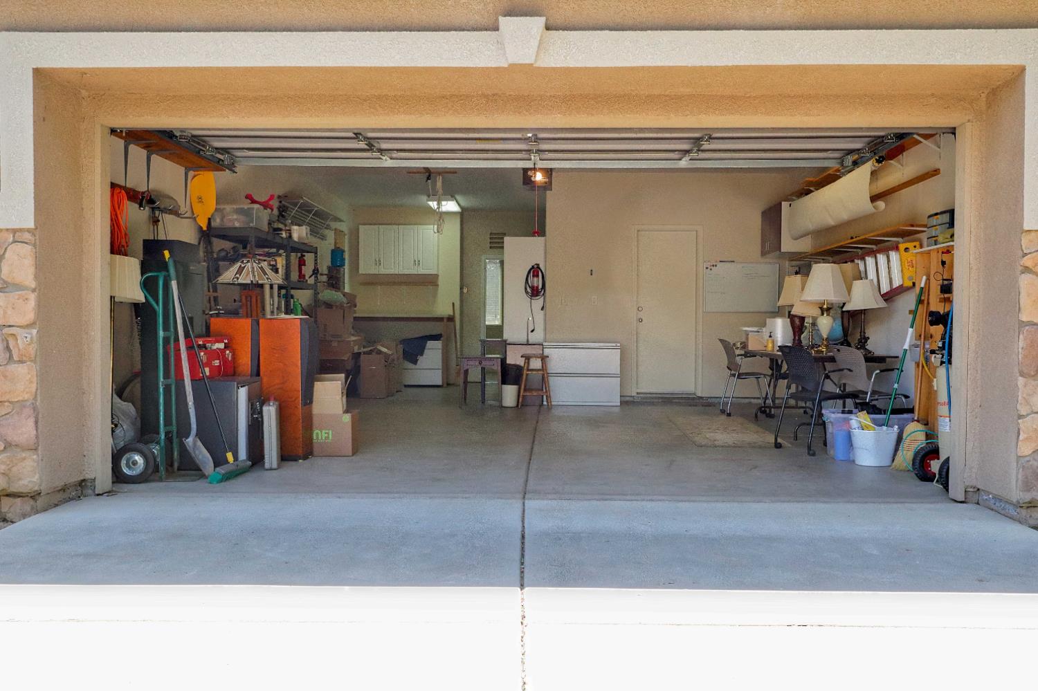 2591 E Powers Ave, Fresno, CA 93720