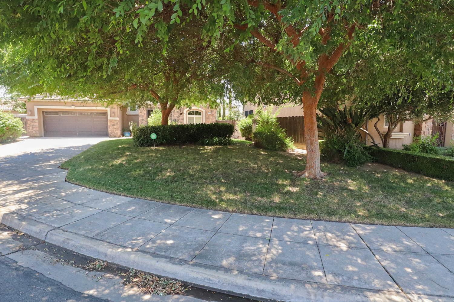 2591 E Powers Ave, Fresno, CA 93720