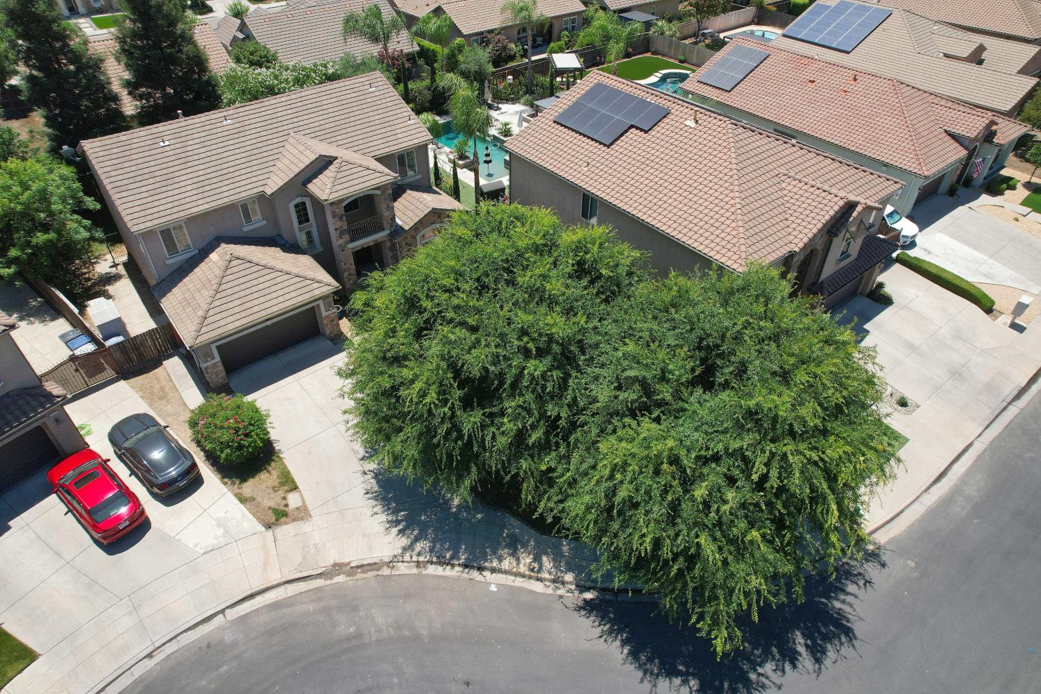 2591 E Powers Ave, Fresno, CA 93720