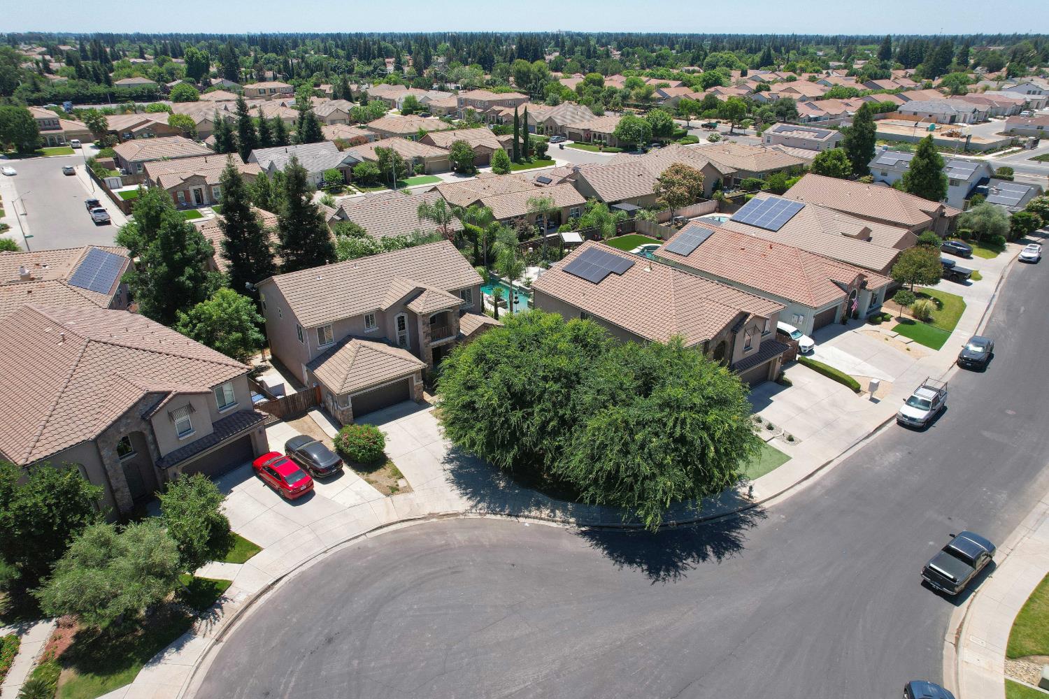 2591 E Powers Ave, Fresno, CA 93720