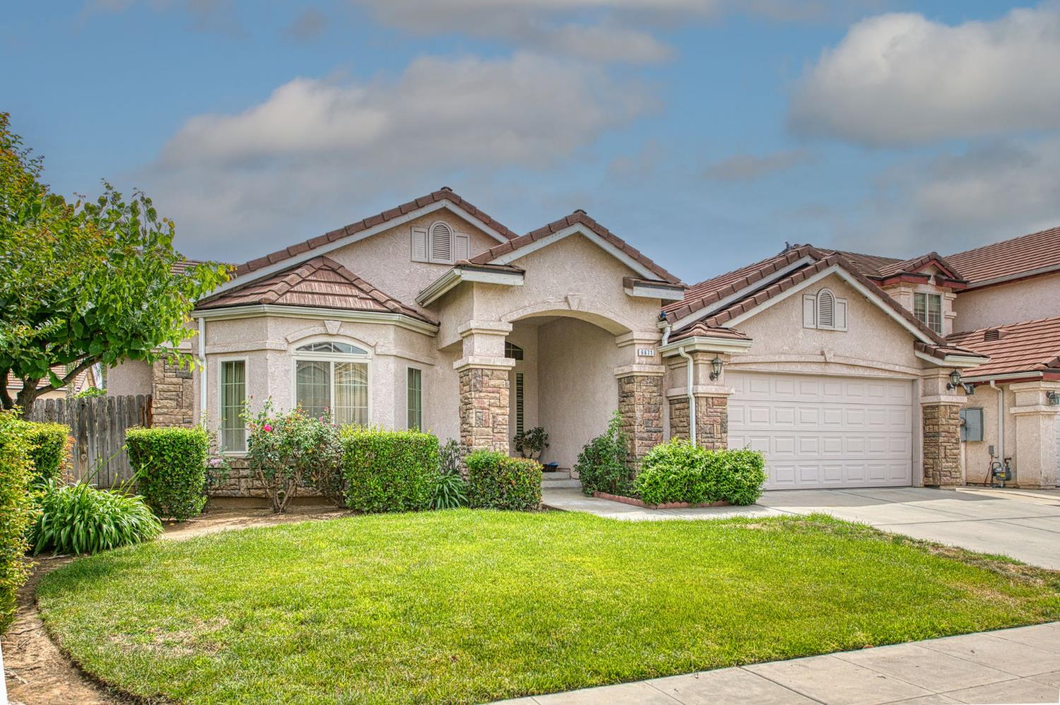 6671 E Simpson Ave, Fresno, CA 93727