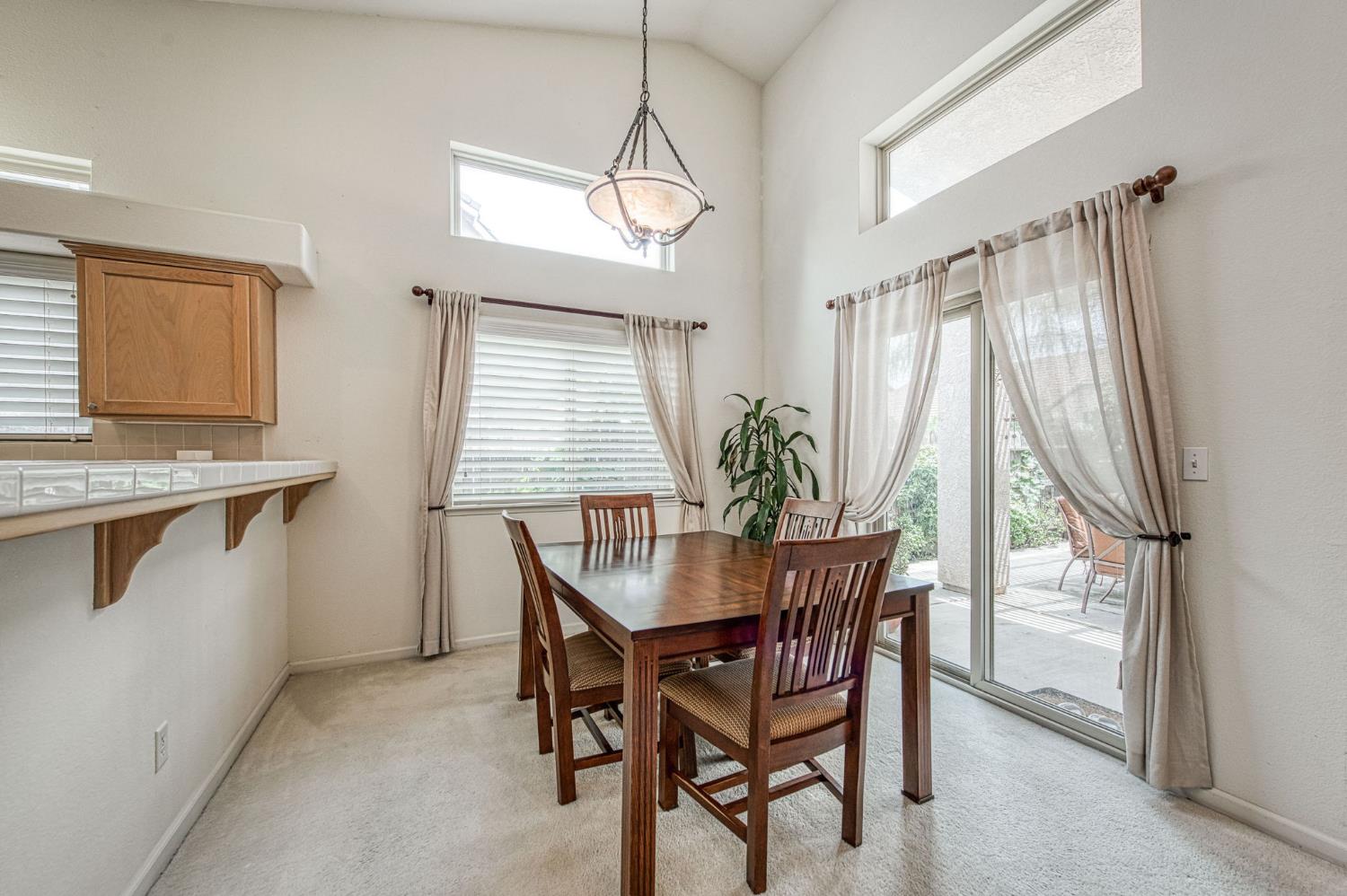 6671 E Simpson Ave, Fresno, CA 93727