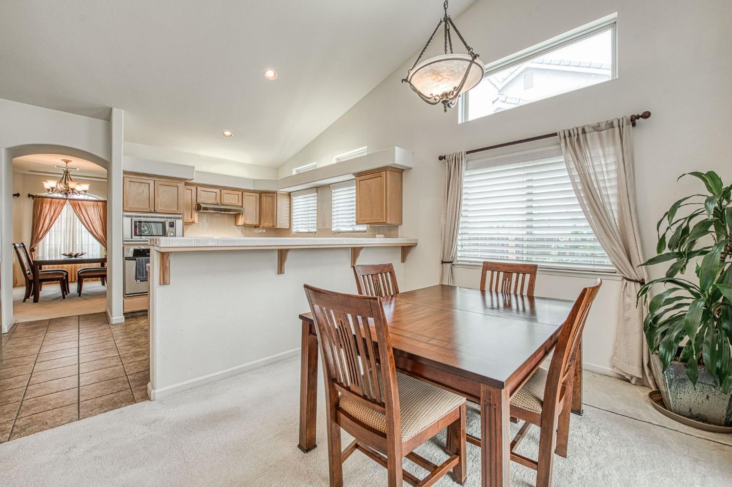 6671 E Simpson Ave, Fresno, CA 93727