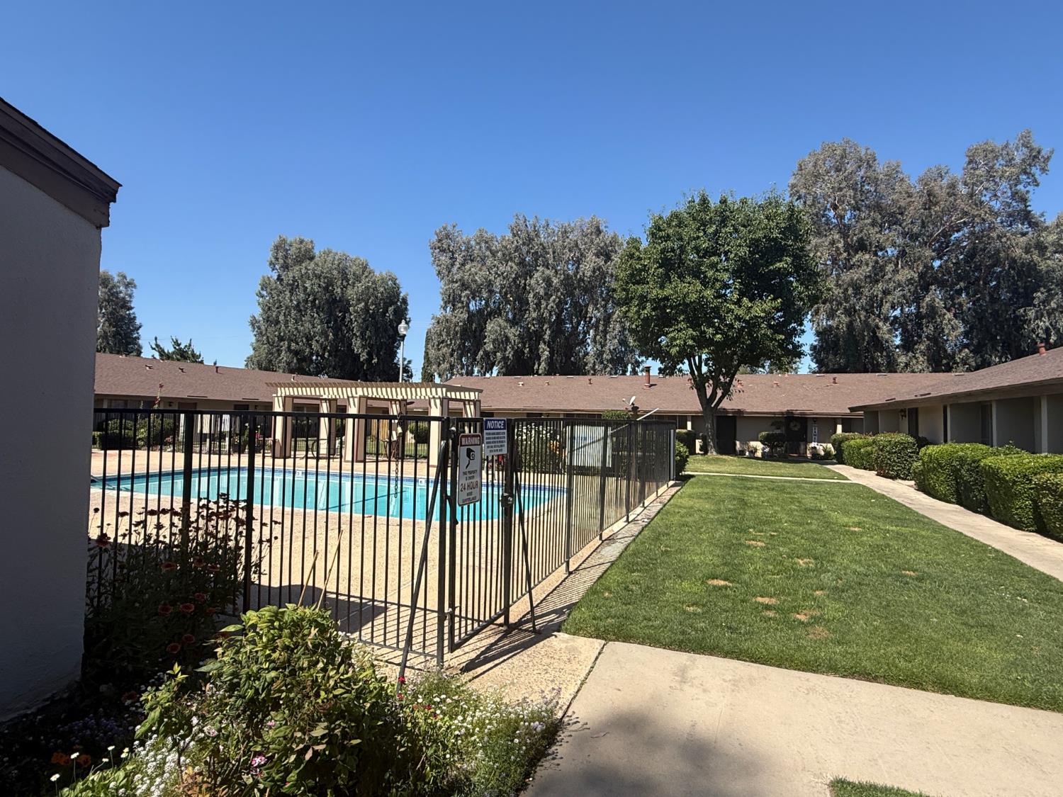4654 N Chestnut Ave #152, Fresno, CA 93726