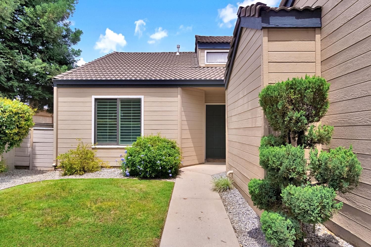 474 E Alluvial Ave #105, Fresno, CA 93720