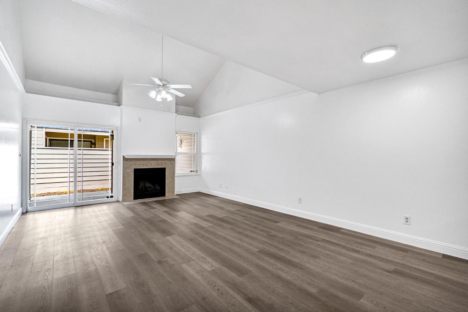 474 E Alluvial Ave #105, Fresno, CA 93720