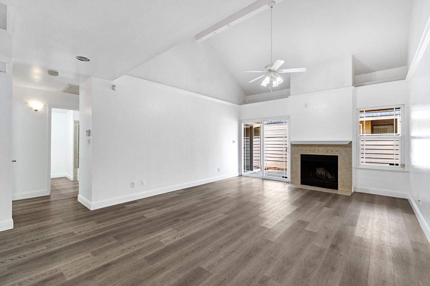 474 E Alluvial Ave #105, Fresno, CA 93720