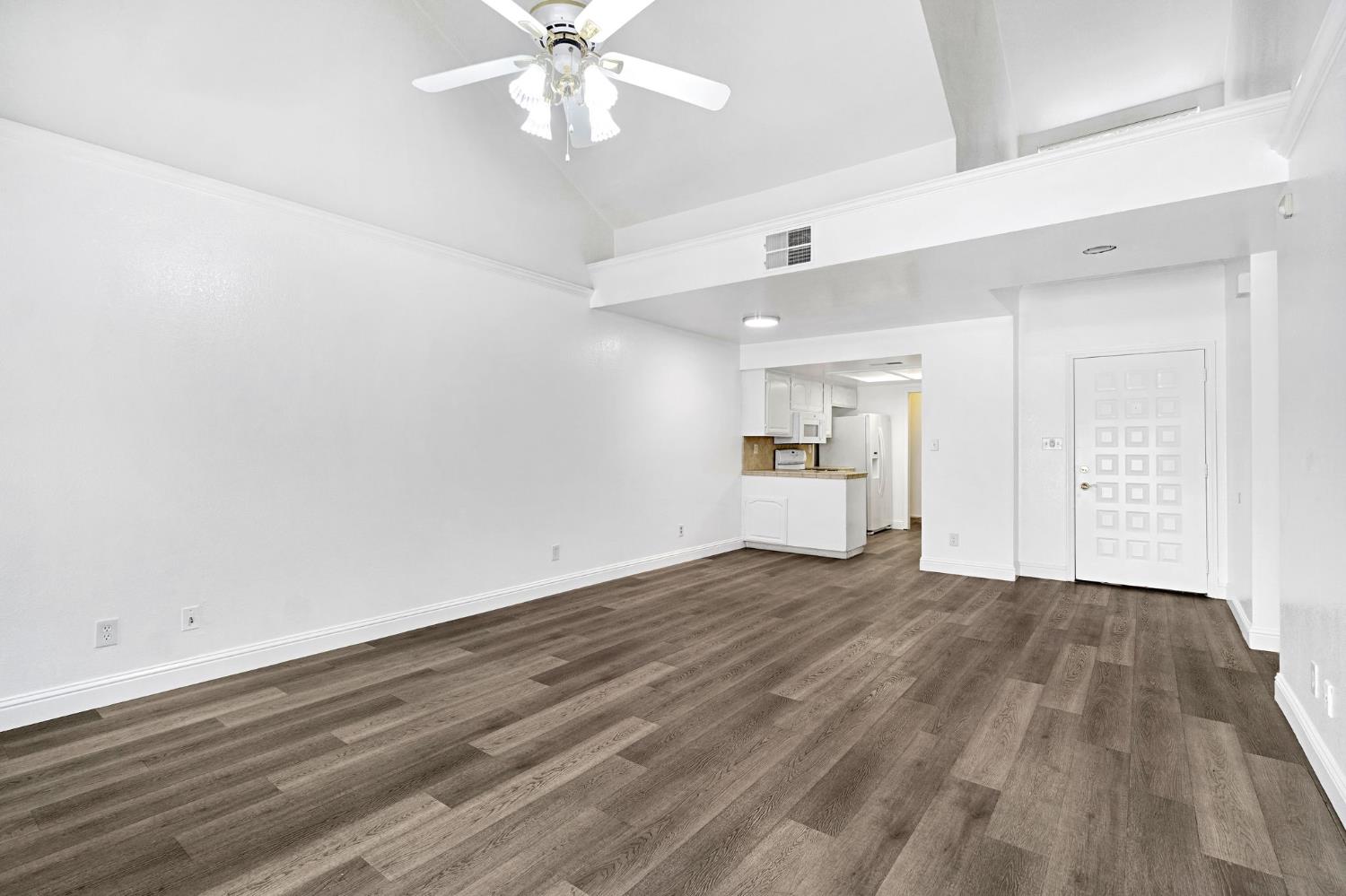 474 E Alluvial Ave #105, Fresno, CA 93720