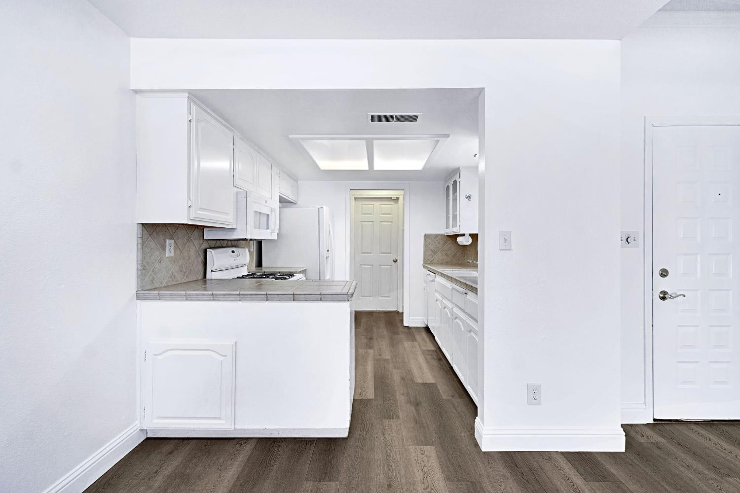 474 E Alluvial Ave #105, Fresno, CA 93720