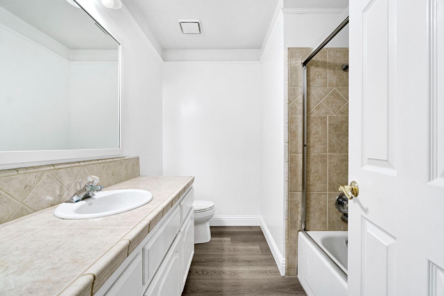 474 E Alluvial Ave #105, Fresno, CA 93720