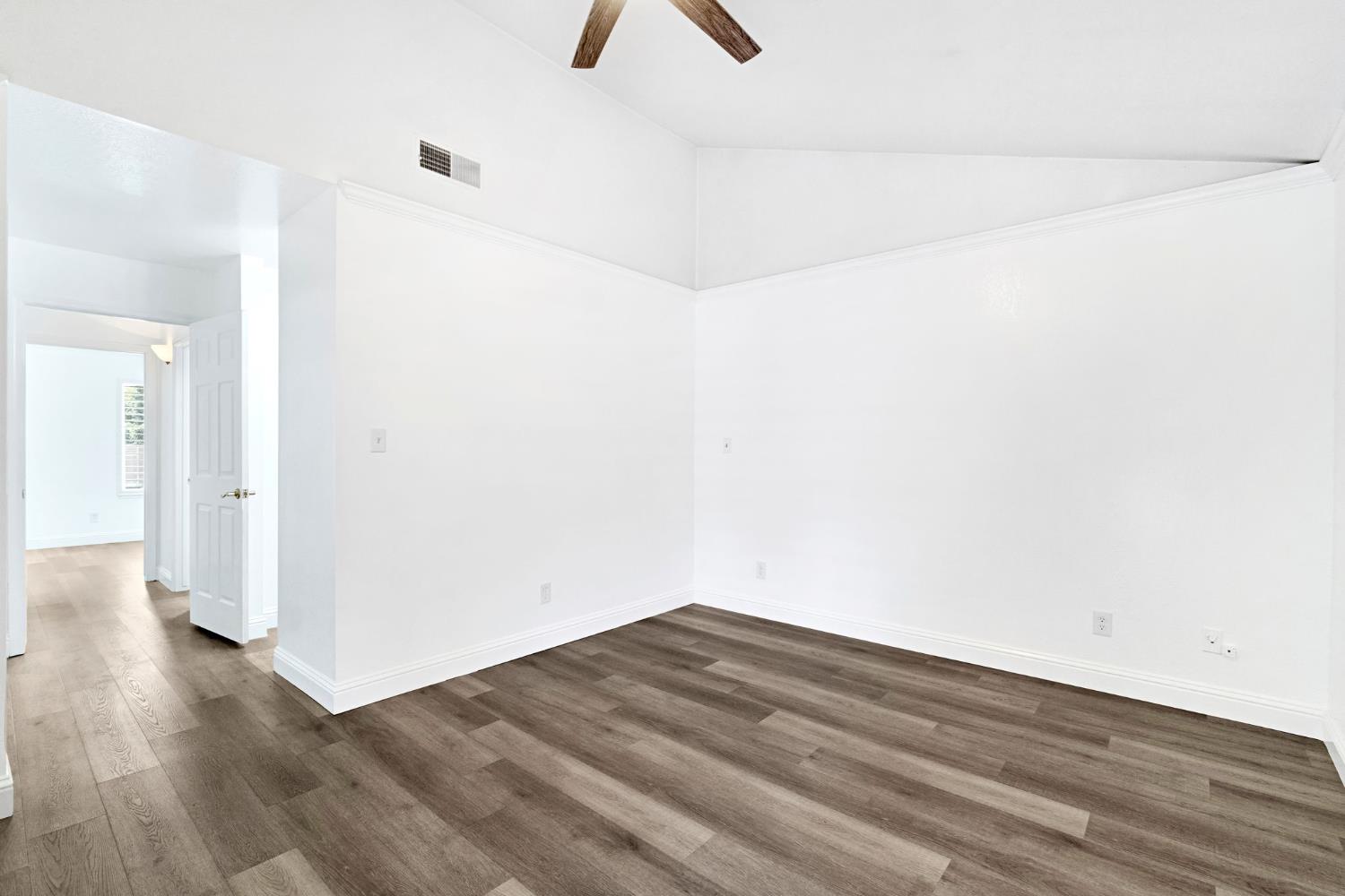 474 E Alluvial Ave #105, Fresno, CA 93720