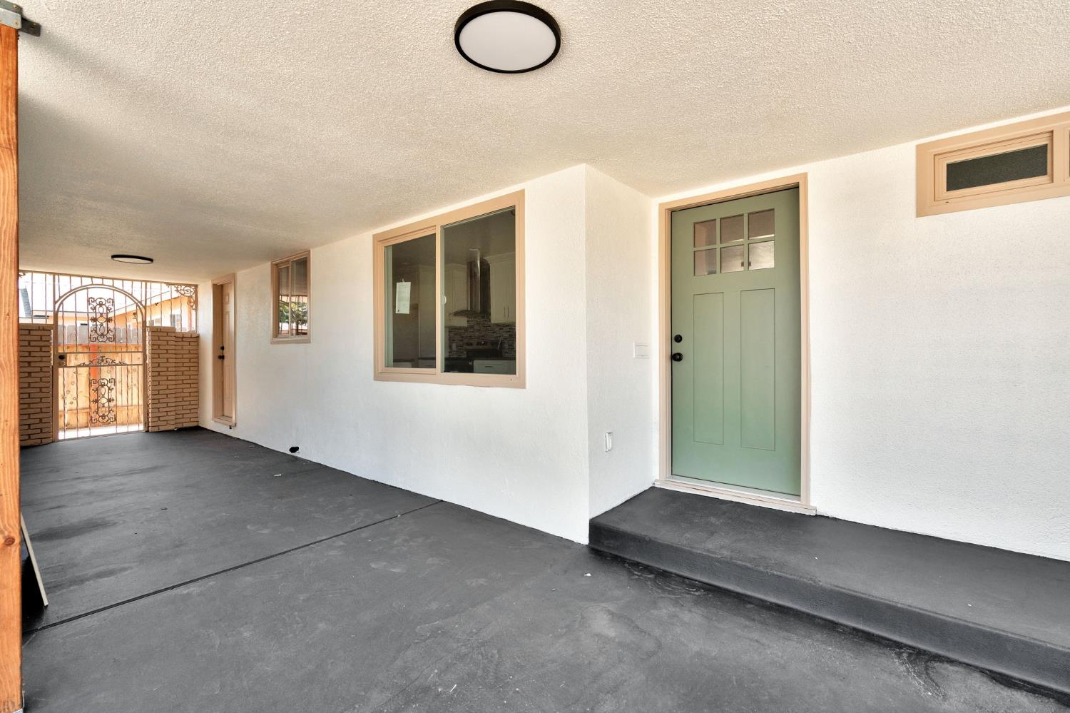 3853 N Millbrook Ave, Fresno, CA 93726