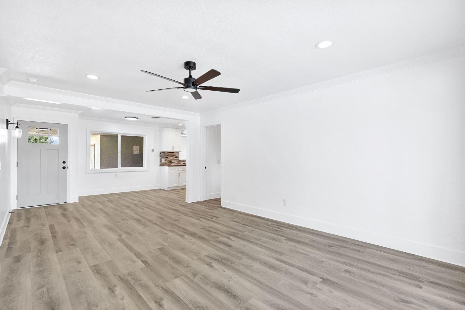 3853 N Millbrook Ave, Fresno, CA 93726