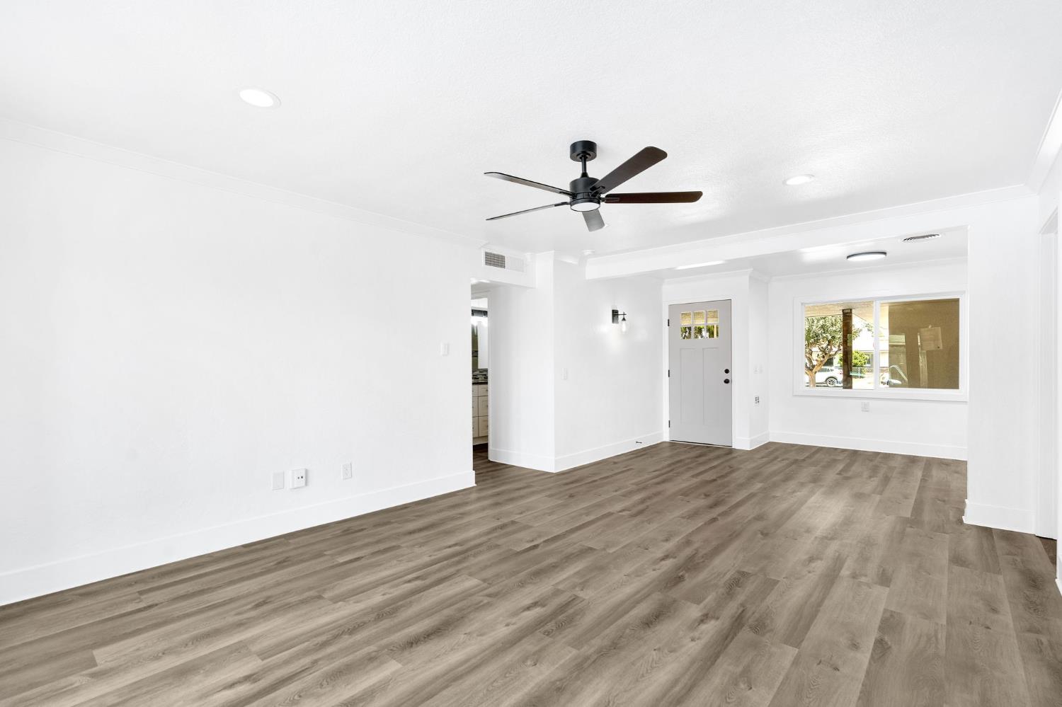 3853 N Millbrook Ave, Fresno, CA 93726