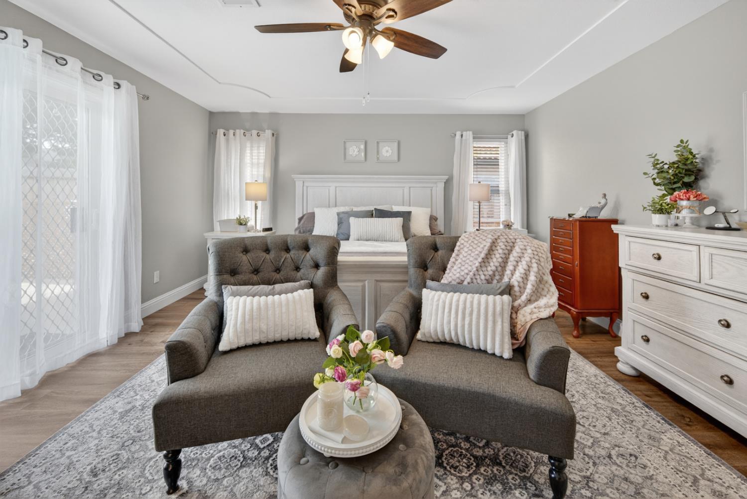 997 Pistachio Ave, Clovis, CA 93611