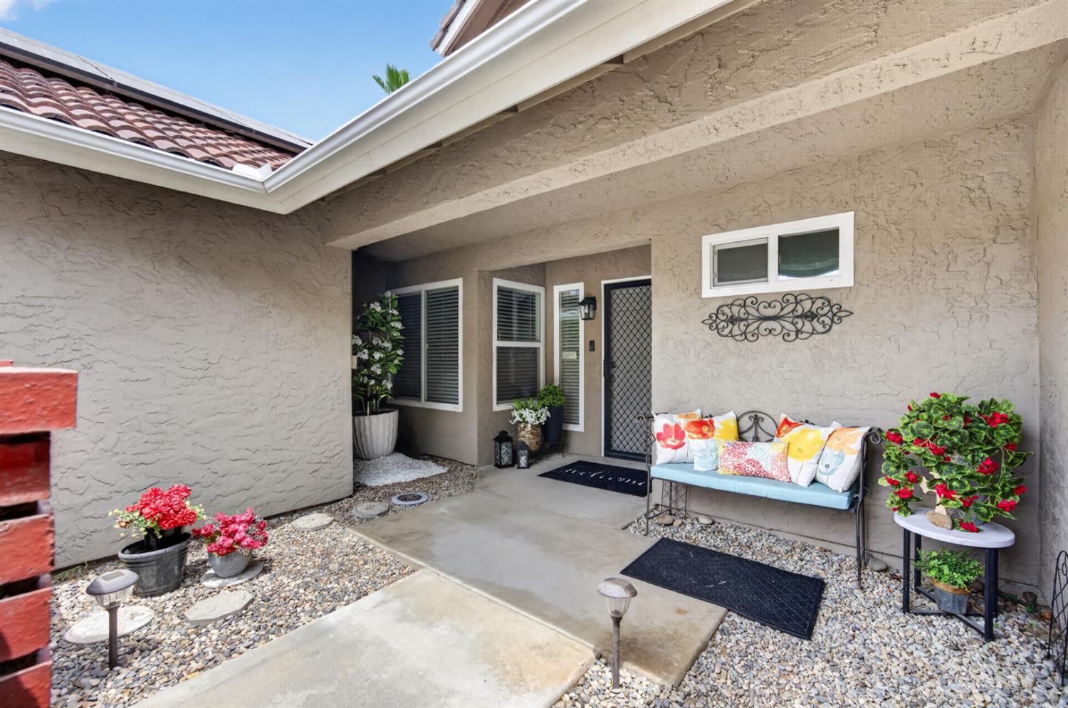 997 Pistachio Ave, Clovis, CA 93611