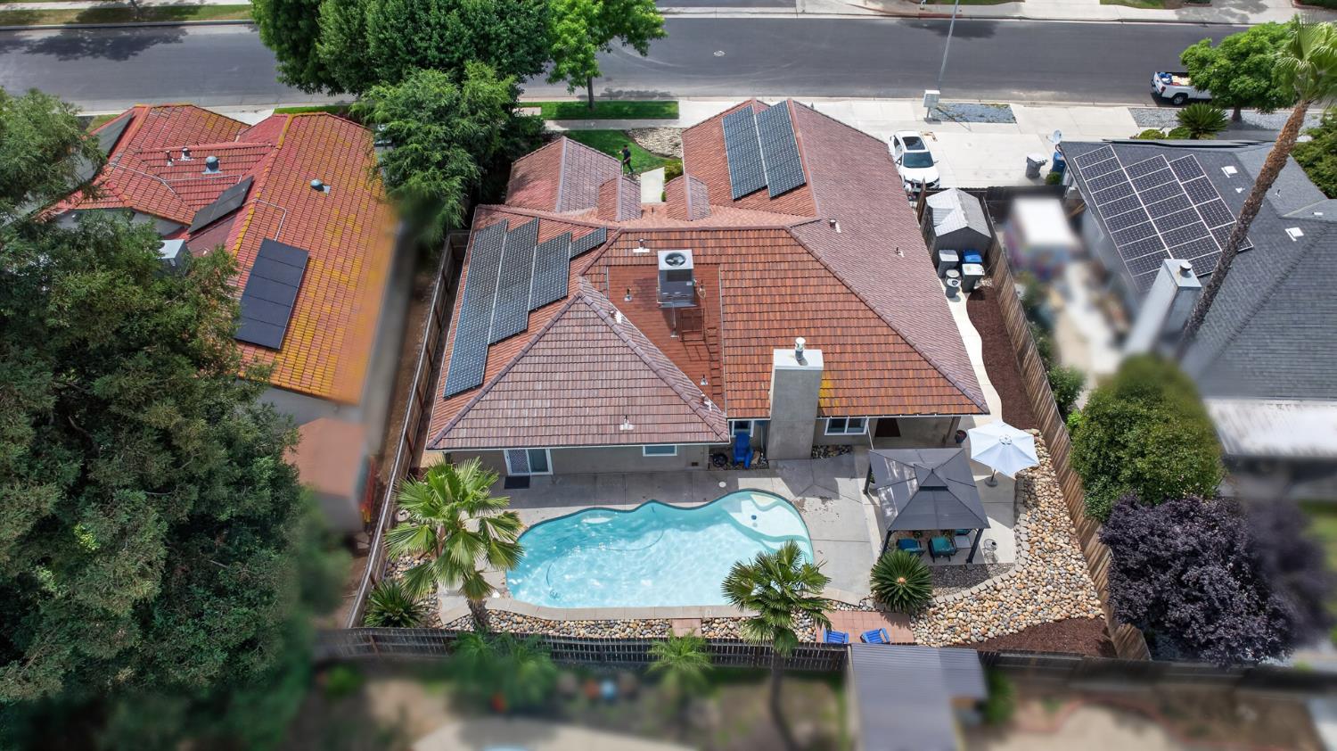 997 Pistachio Ave, Clovis, CA 93611