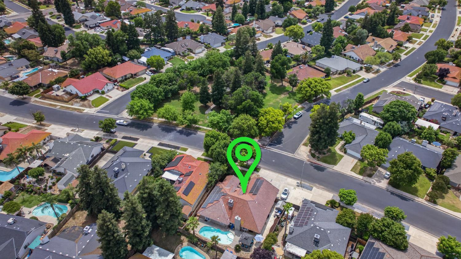 997 Pistachio Ave, Clovis, CA 93611