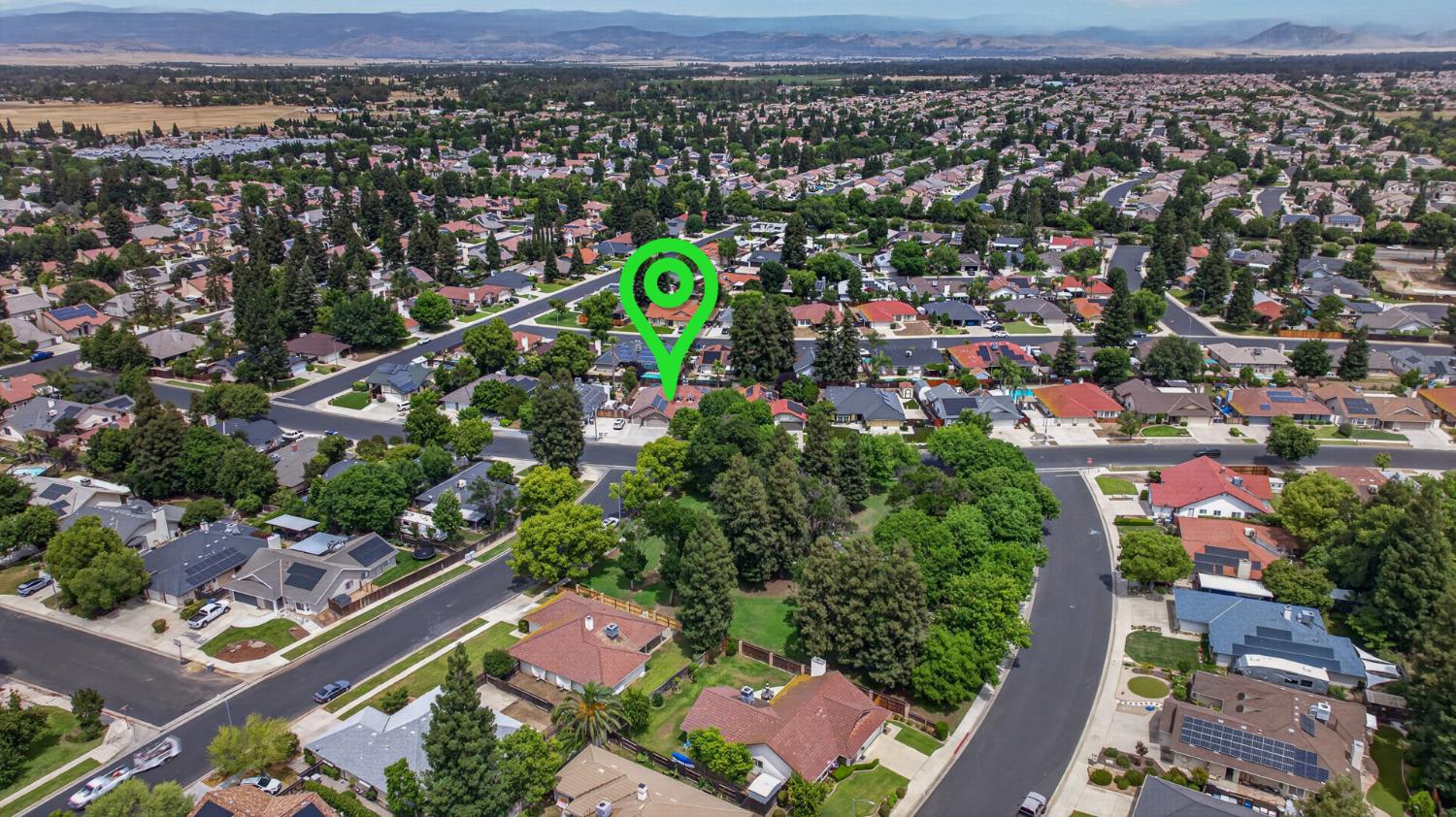 997 Pistachio Ave, Clovis, CA 93611